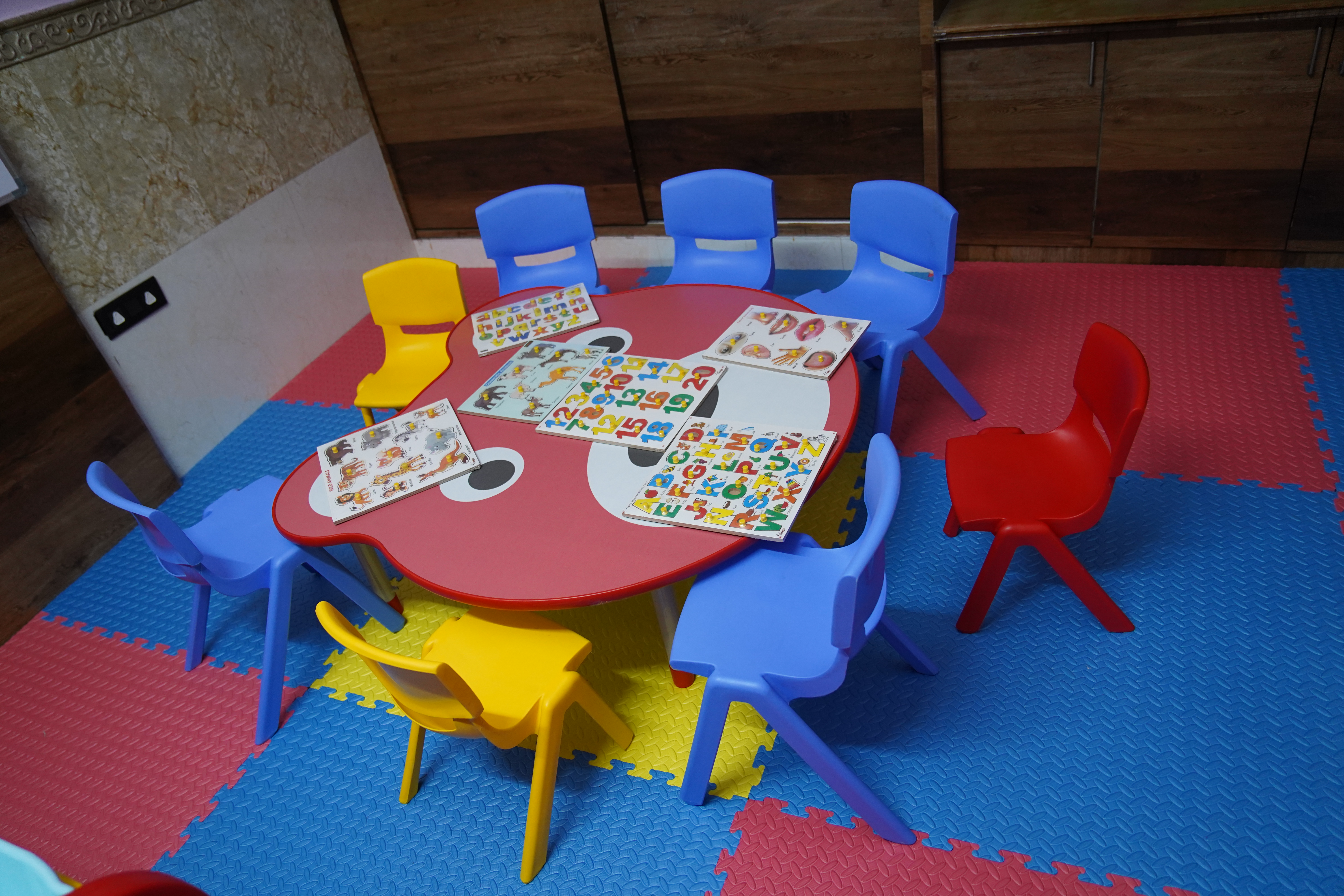 Little Genius happy preschool moments